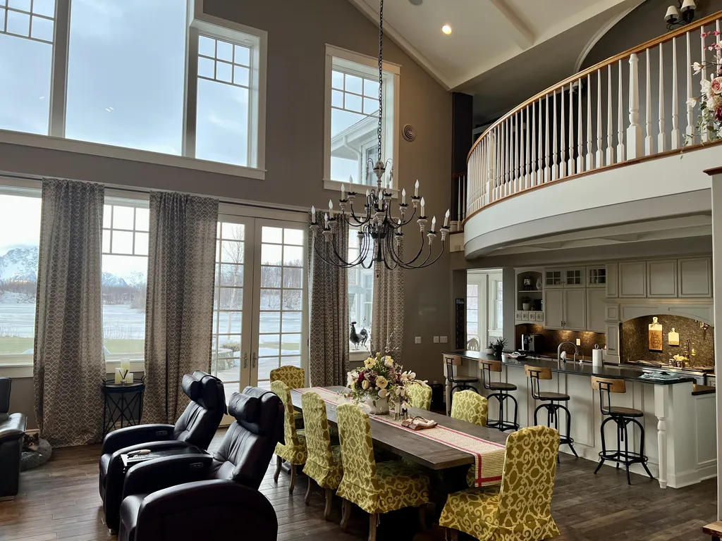 A clean dining room