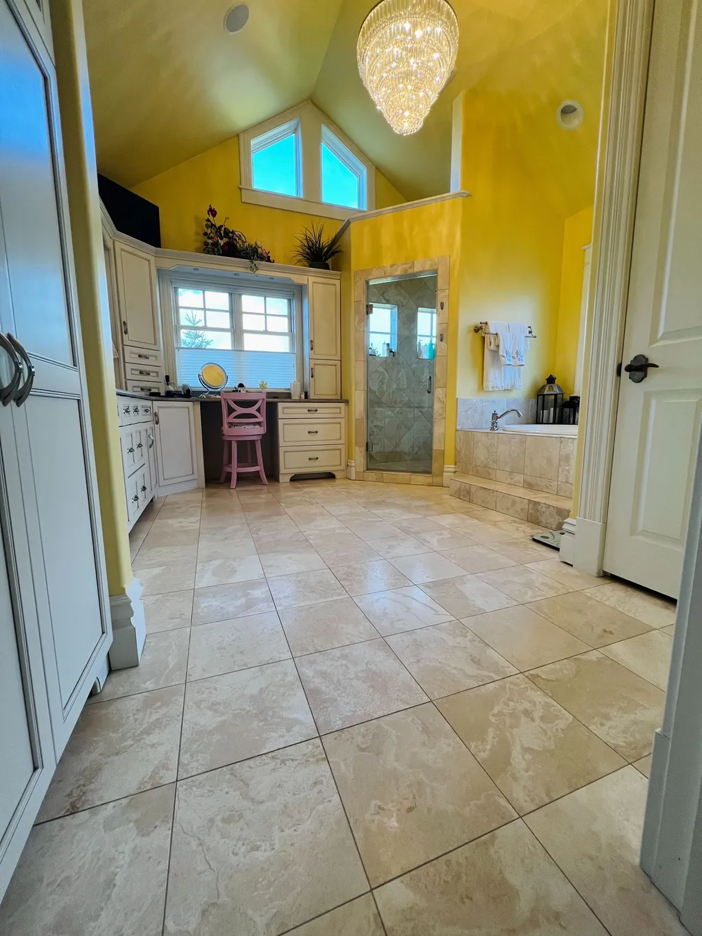 A clean bathroom